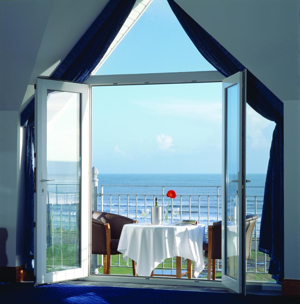 Garryvoe Hotel Ballycotton Exterior photo